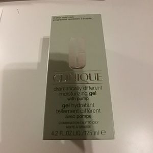 Clinique dramatically different moisturizing gel